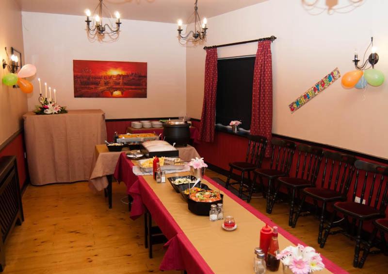 Hopper Inn Bar & Guest Accommodation Ballynaskreena Bagian luar foto